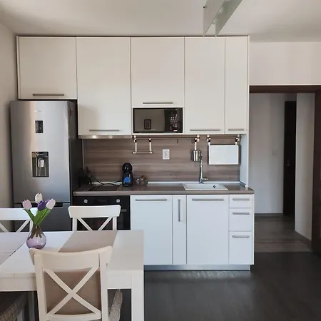 Happy & Free Breakfast - Mladost Apartmán Sofie